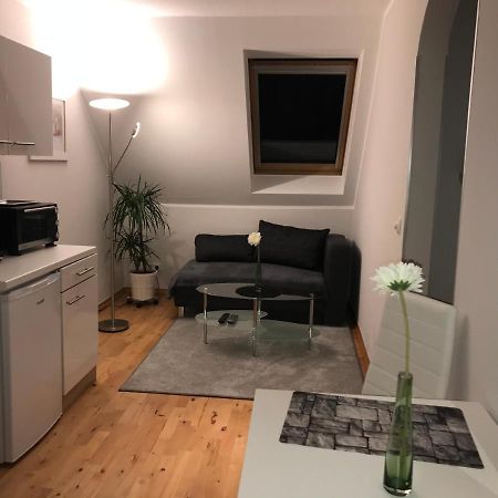 Le Casa De Jeune Düsseldorf Esterno foto