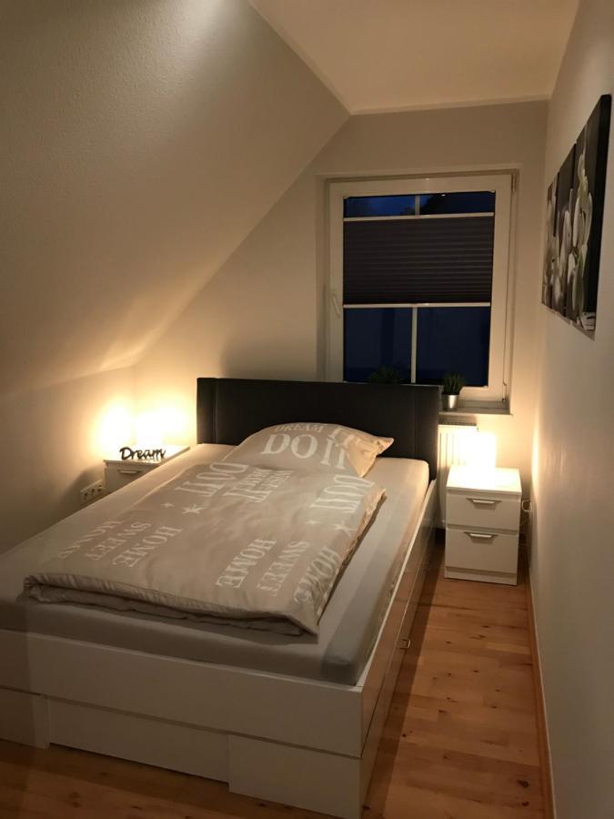 Le Casa De Jeune Düsseldorf Esterno foto