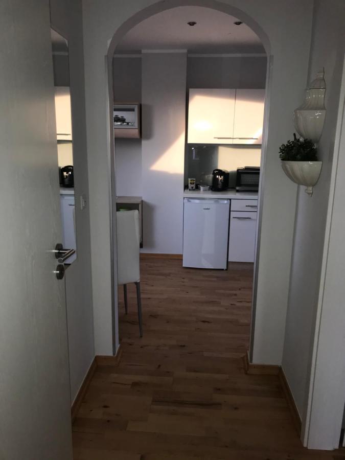 Le Casa De Jeune Düsseldorf Esterno foto