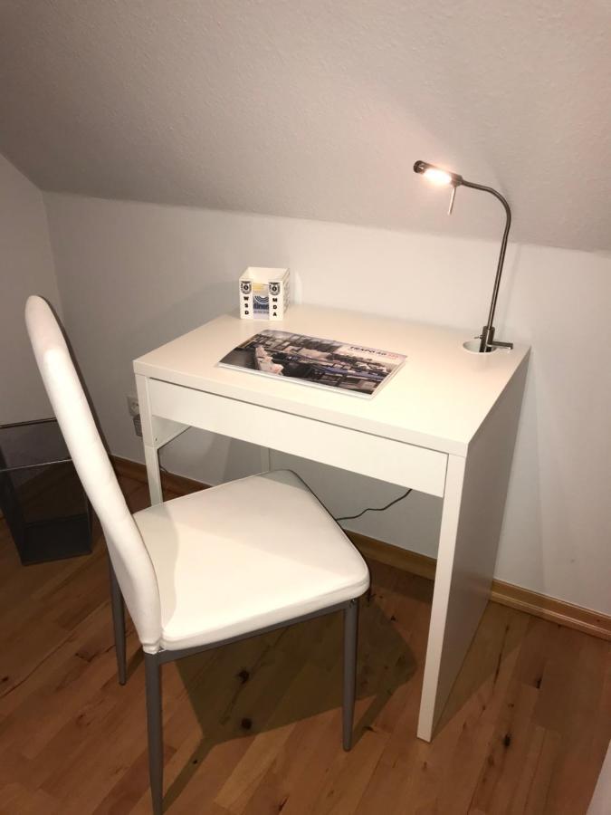 Le Casa De Jeune Düsseldorf Esterno foto